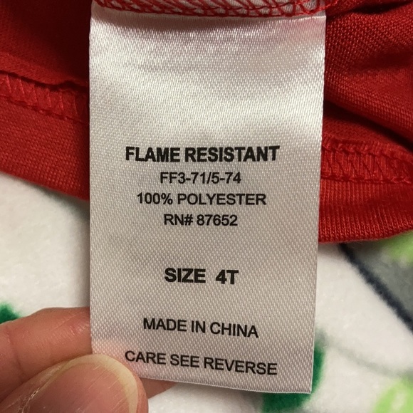 NWT Star Wars mandalorian baby yoda Christmas pajamas 4t - Picture 5 of 5